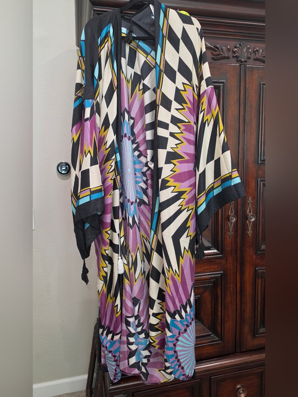 Geometric Patterned Kimono - Picture 4 of 4